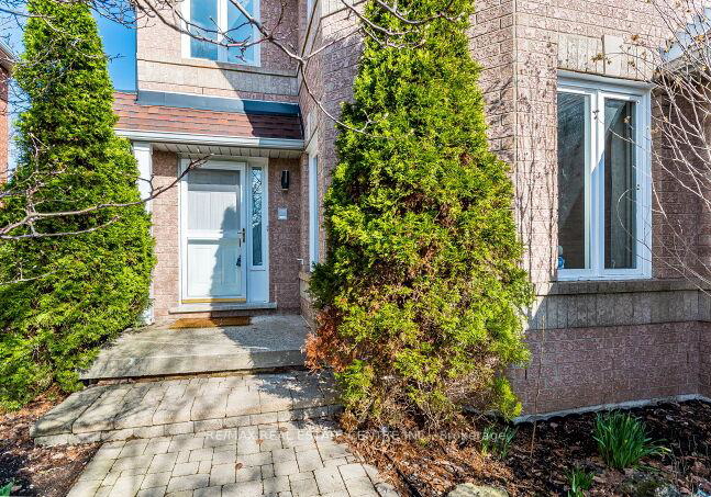 33-strathroy-crescent-hamilton-ontario-x13153806