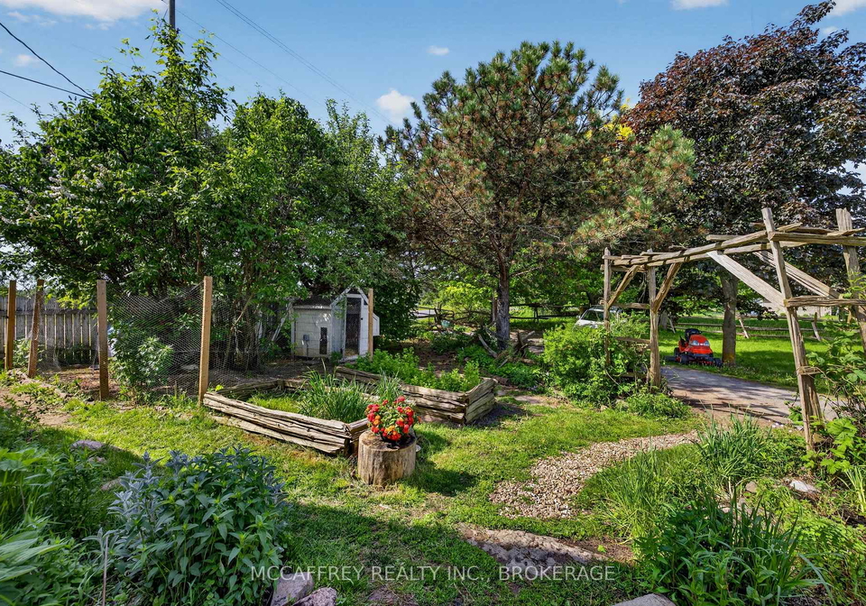 6429-county-road-2-loyalist-ontario-x13153886