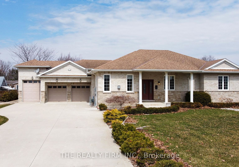 11507-lagonda-way-chatham-kent-ontario-x13153926