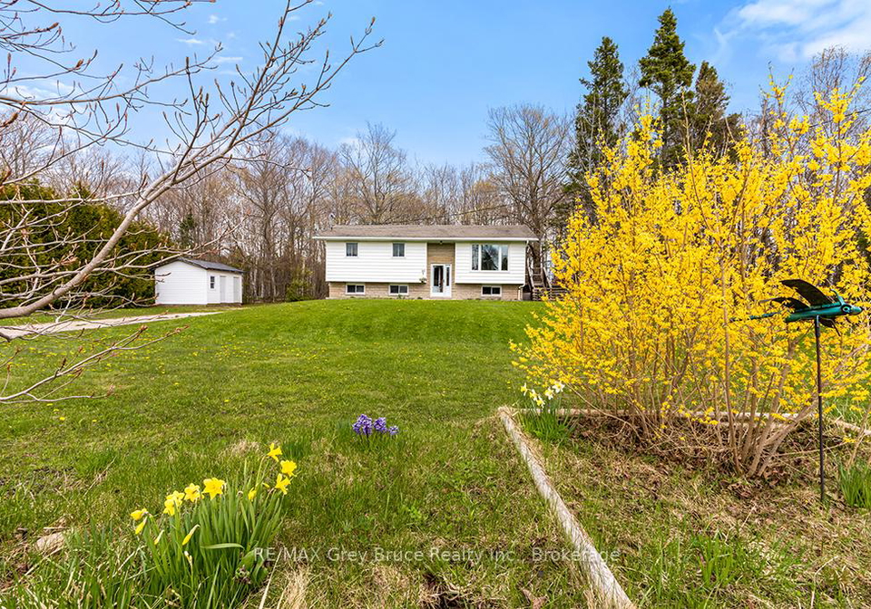 46-maple-golf-crescent-northern-bruce-peninsula-ontario-x13154046