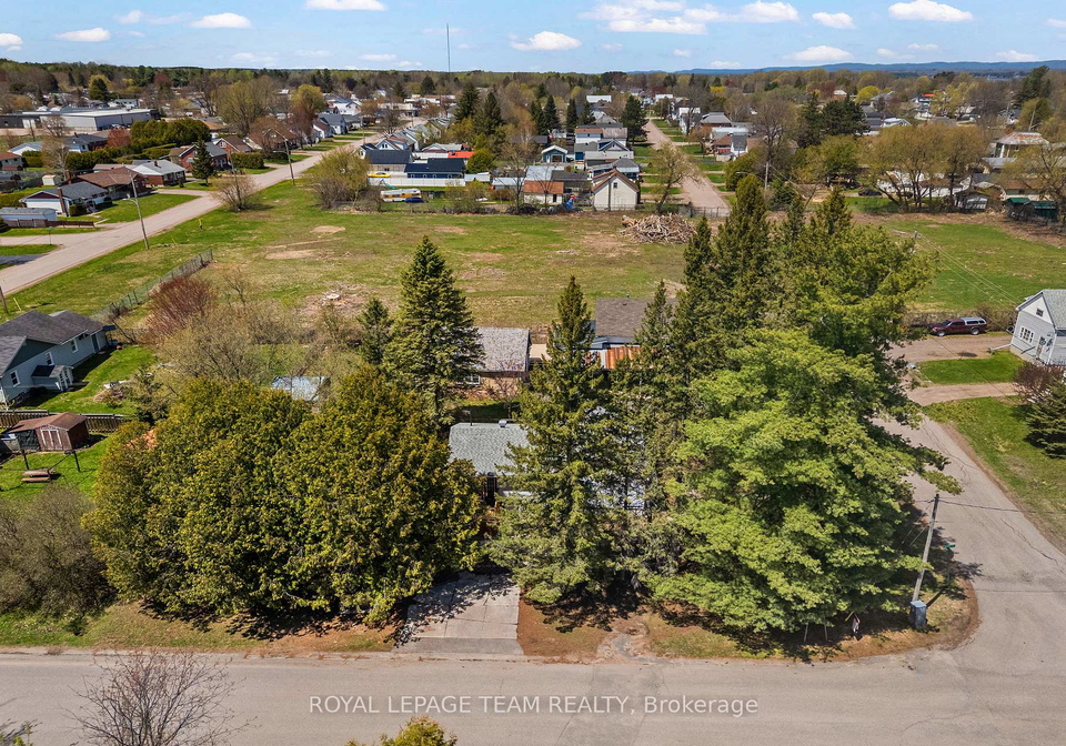 612-karen-street-laurentian-valley-ontario-x13154182