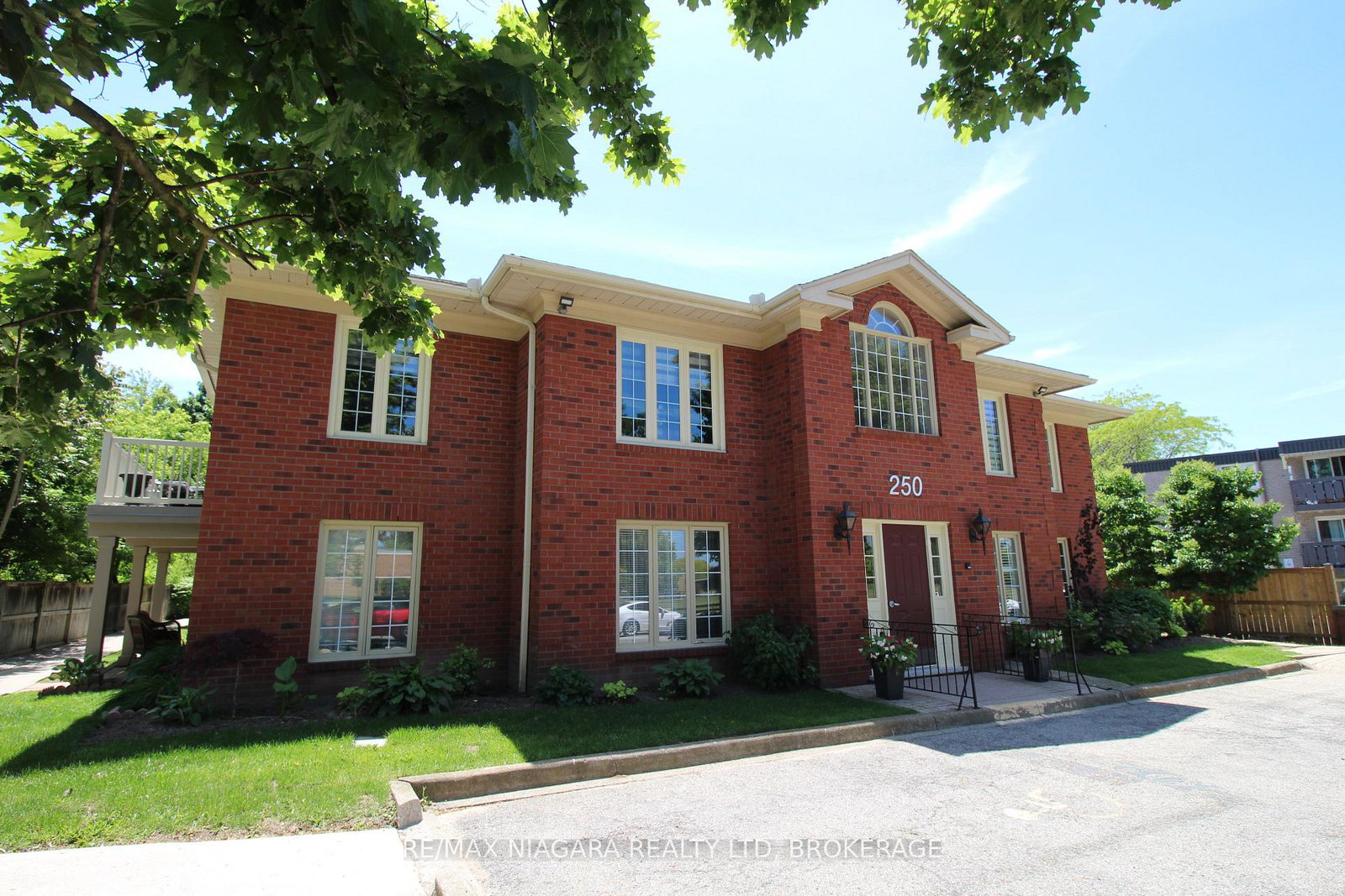250-linwell-road-st-catharines-ontario-x13154432