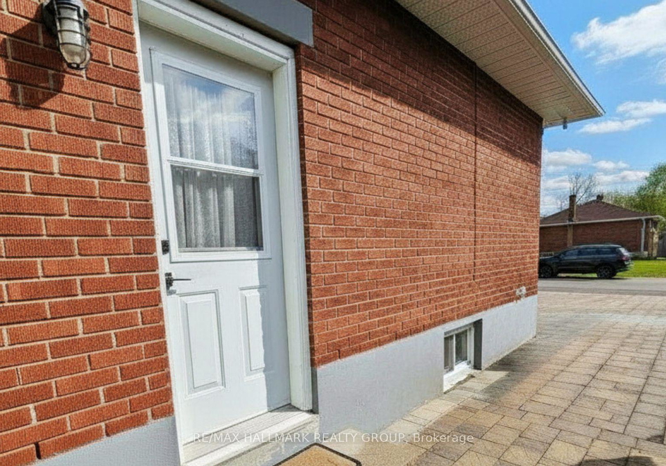 1307-vancouver-avenue-ottawa-ontario-x13154562