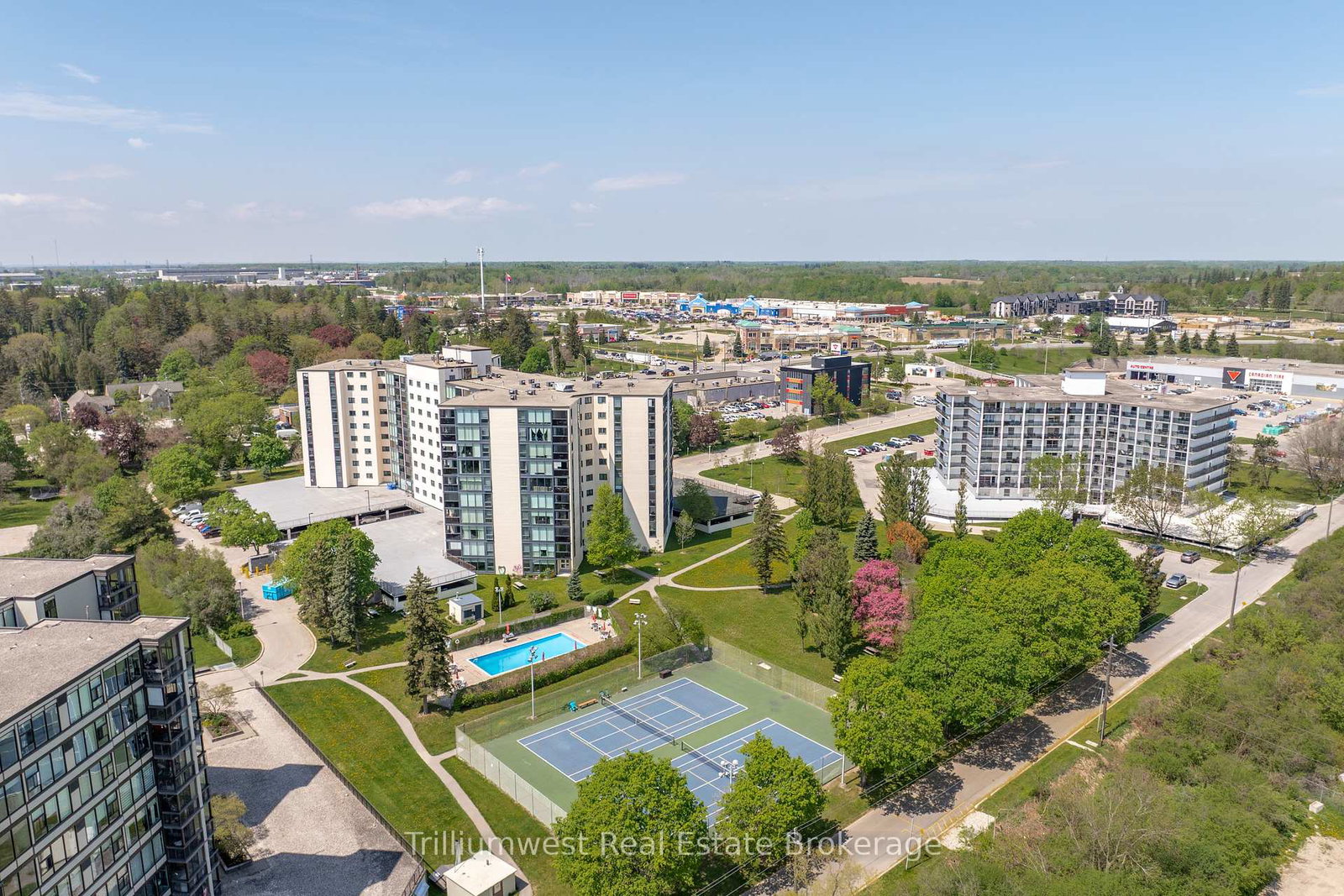 23-woodlawn-road-e-guelph-ontario-x13154822