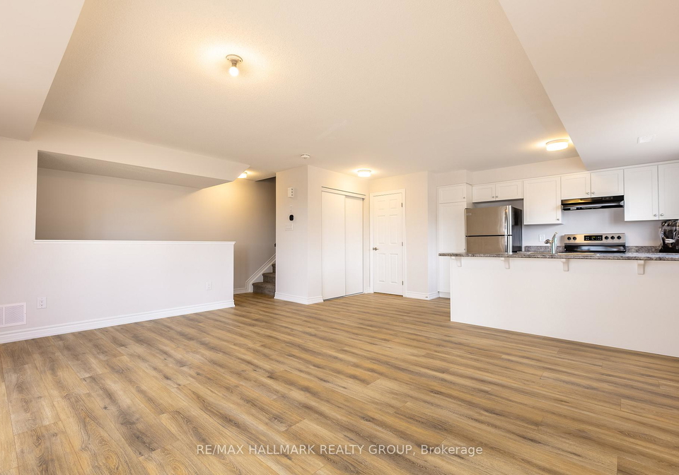 287-zenith-private-ottawa-ontario-x13154824