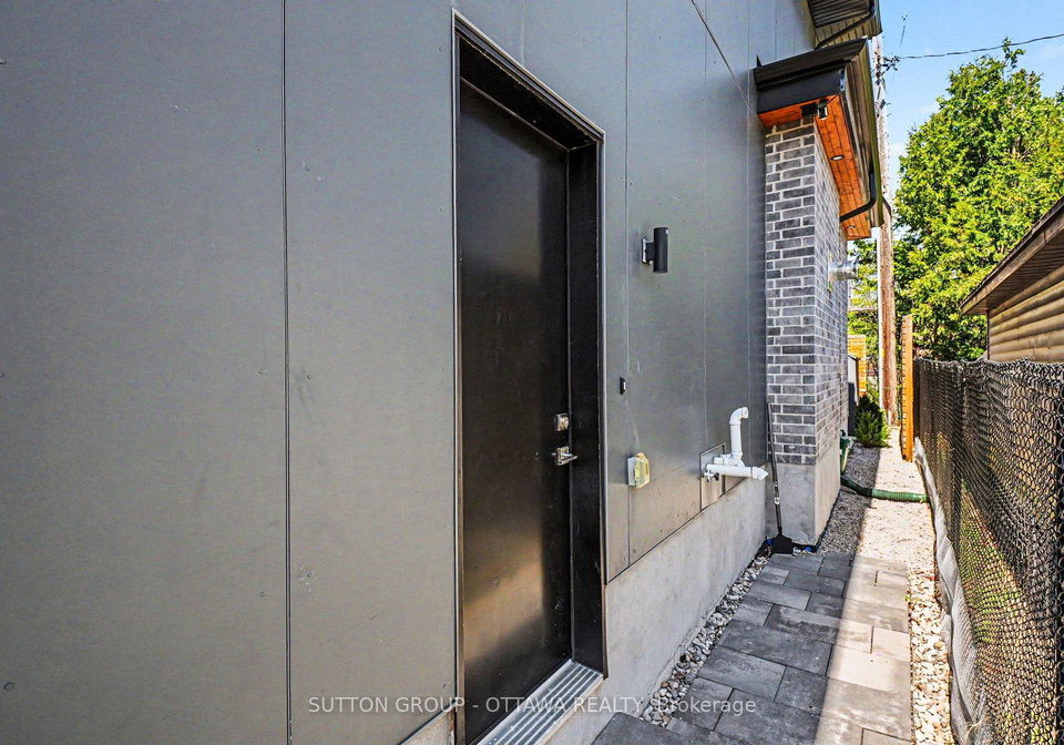 17-lotta-avenue-ottawa-ontario-x13154938