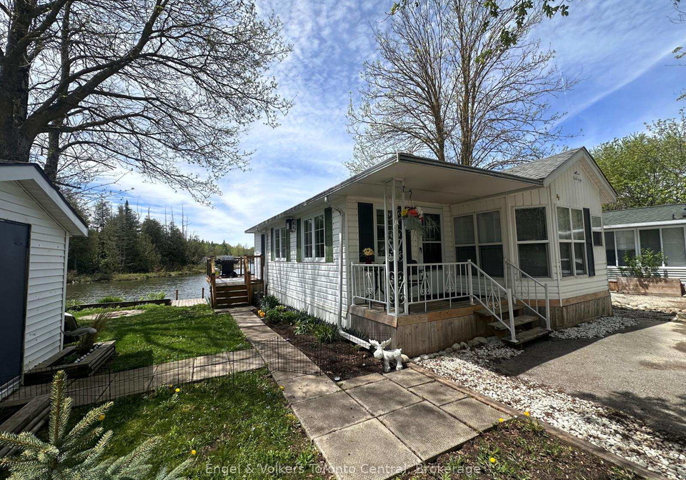 7489-sideroad-5-e-wellington-north-ontario-x13155036