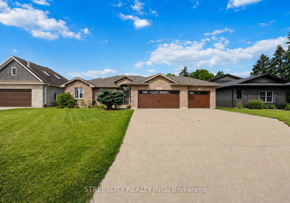 727-norman-street-plympton-wyoming-ontario-x13155174