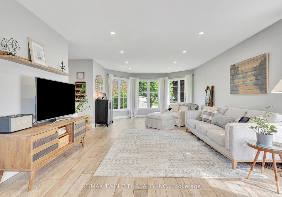 3-russell-crescent-brant-ontario-x13155576