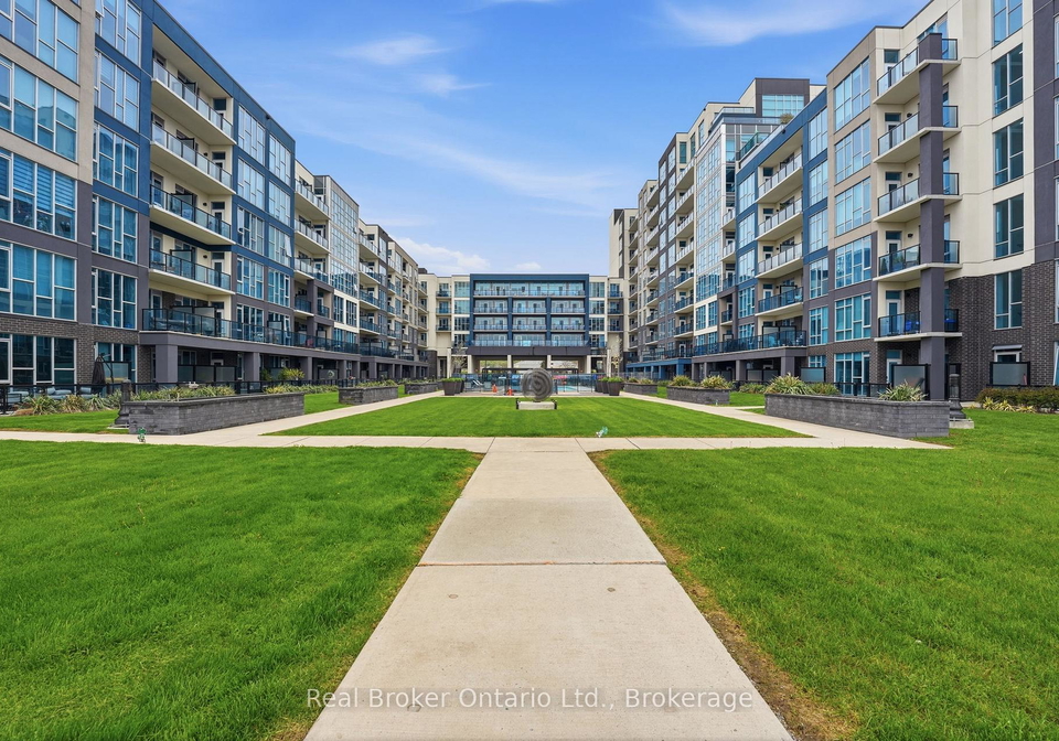 16-concord-place-grimsby-ontario-x13155634