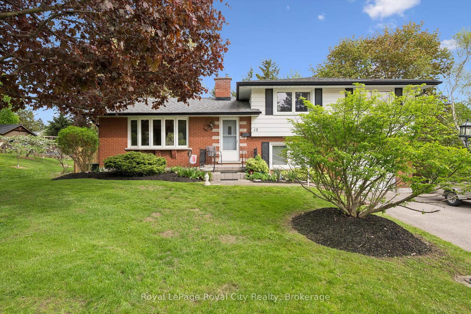 12-hamilton-drive-guelpheramosa-ontario-x13155650