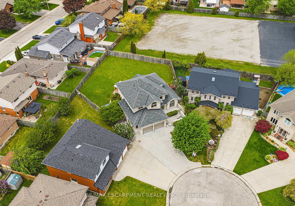 301-parkwood-crescent-hamilton-ontario-x13155708