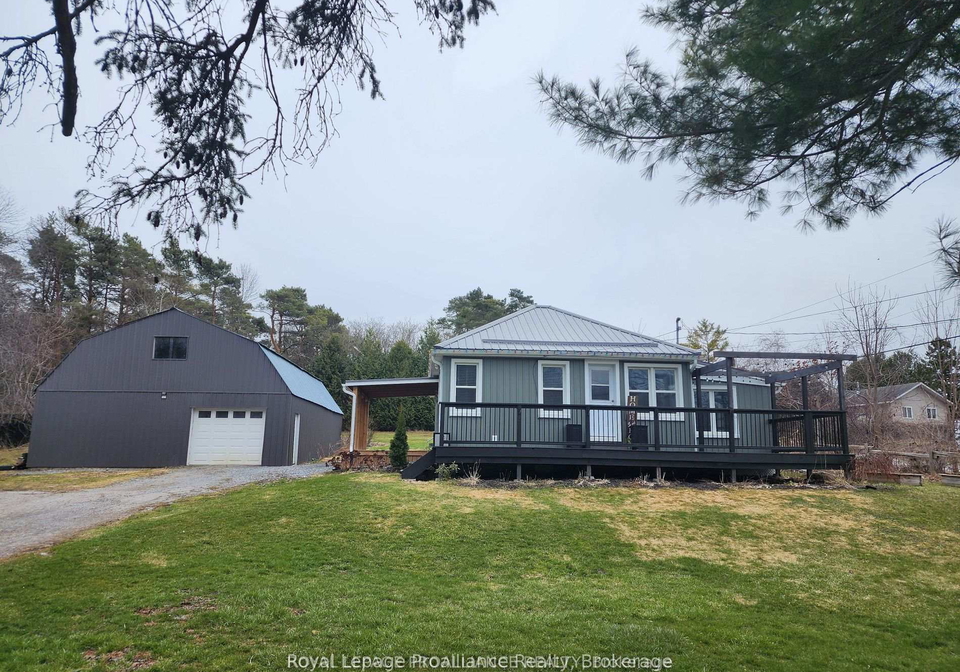 2307-county-road-3-prince-edward-county-ontario-x13155744
