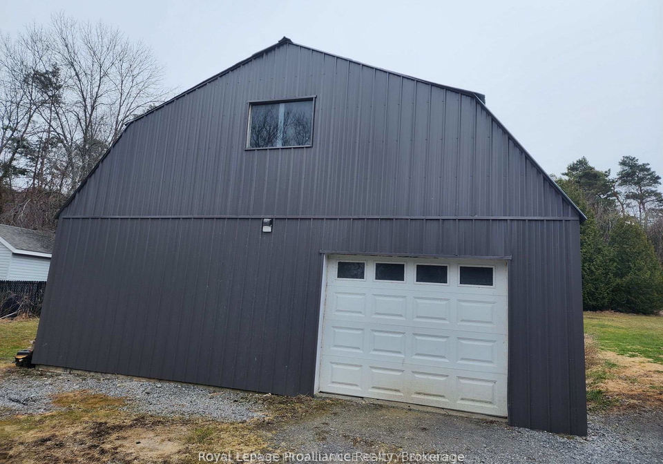 2307-county-road-3-prince-edward-county-ontario-x13155744