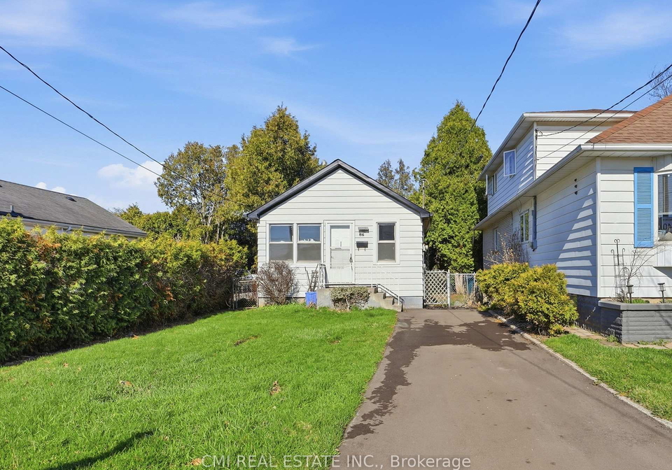 86-adair-avenue-s-hamilton-ontario-x13155776