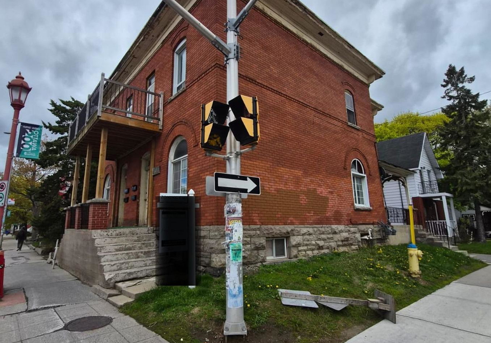 604-606-somerset-street-w-ottawa-ontario-x13155804