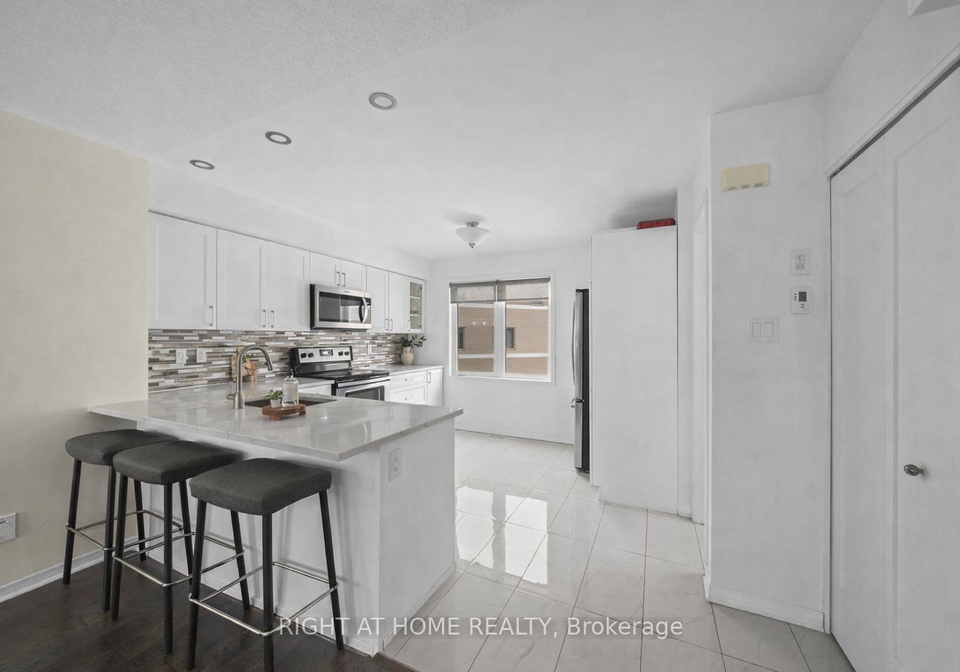 161-camden-private-ottawa-ontario-x13156276