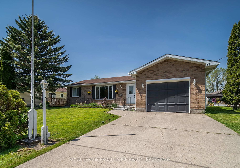 227-cross-street-deseronto-ontario-x13156370