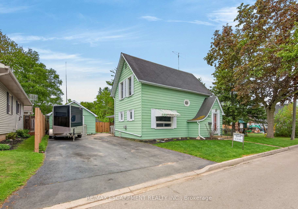 827-pine-street-haldimand-ontario-x13156618