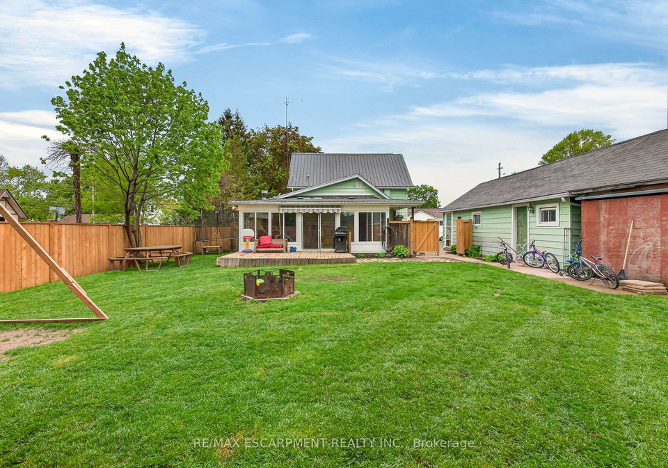 827-pine-street-haldimand-ontario-x13156618