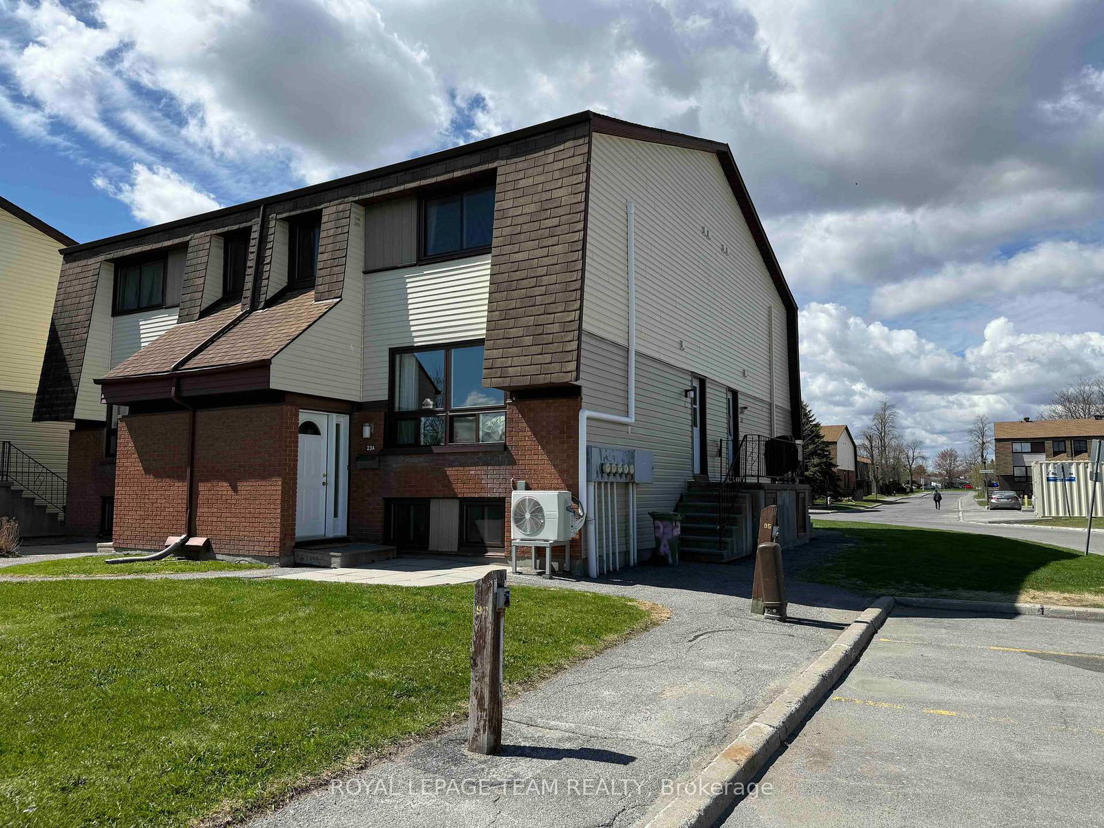 23a-woodvale-green-ottawa-ontario-x13156730