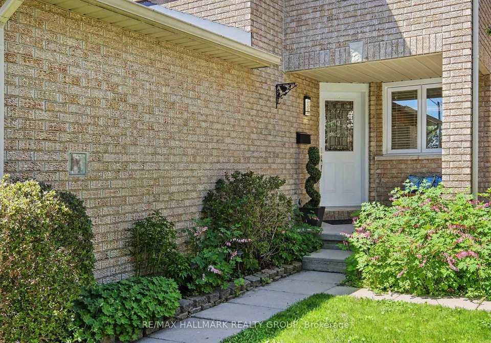 176-hunterswood-crescent-ottawa-ontario-x13156788