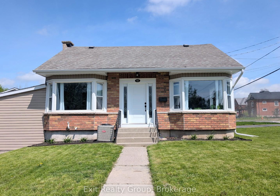 42-mcgill-street-quinte-west-ontario-x13156916