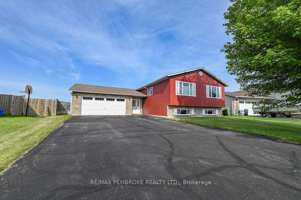 8-greenvale-crescent-petawawa-ontario-x13157172