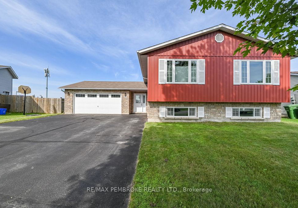 8-greenvale-crescent-petawawa-ontario-x13157172