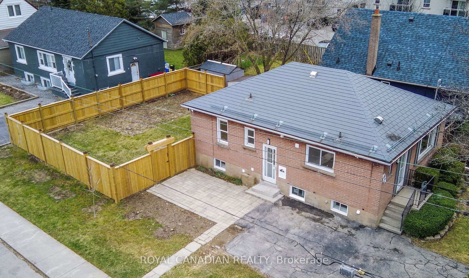 67-seven-oaks-drive-hamilton-ontario-x13157234