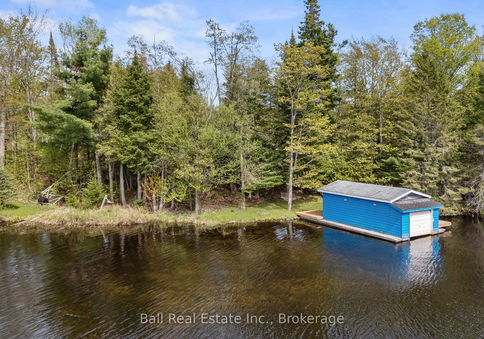 14-fire-route-94c-trent-lakes-ontario-x13157468
