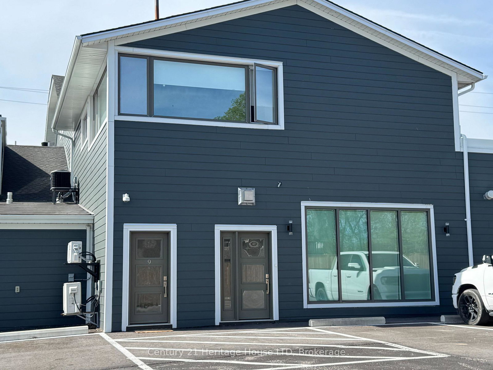 591-niagara-boulevard-fort-erie-ontario-x13157910