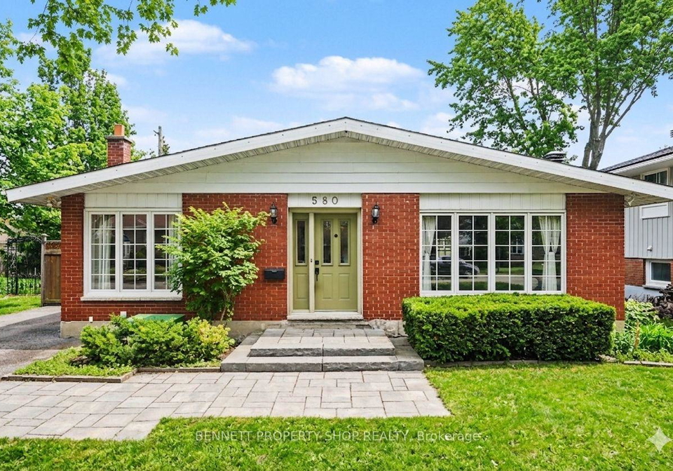 580-blanchard-crescent-ottawa-ontario-x13158046