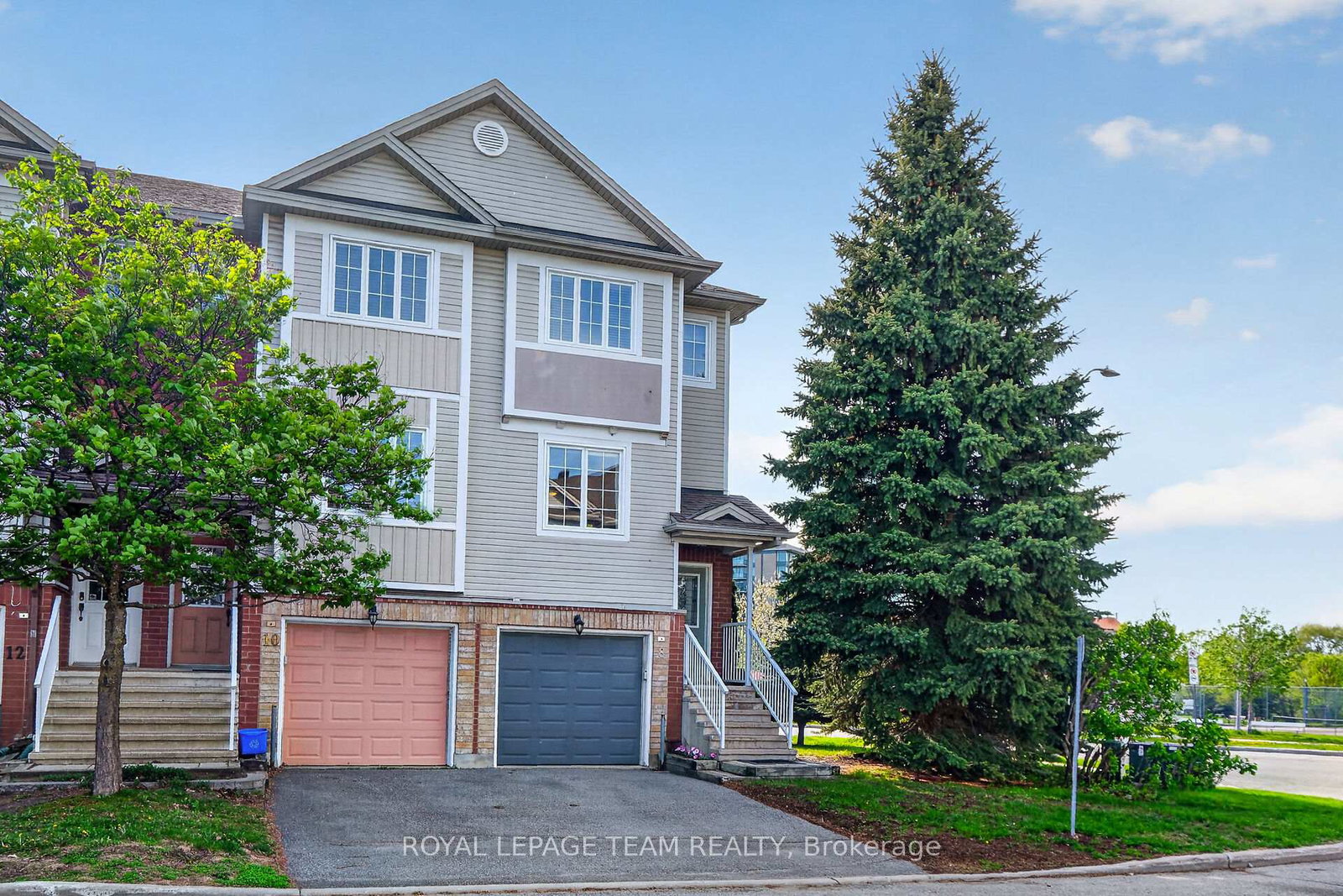 8-manhattan-crescent-ottawa-ontario-x13158100