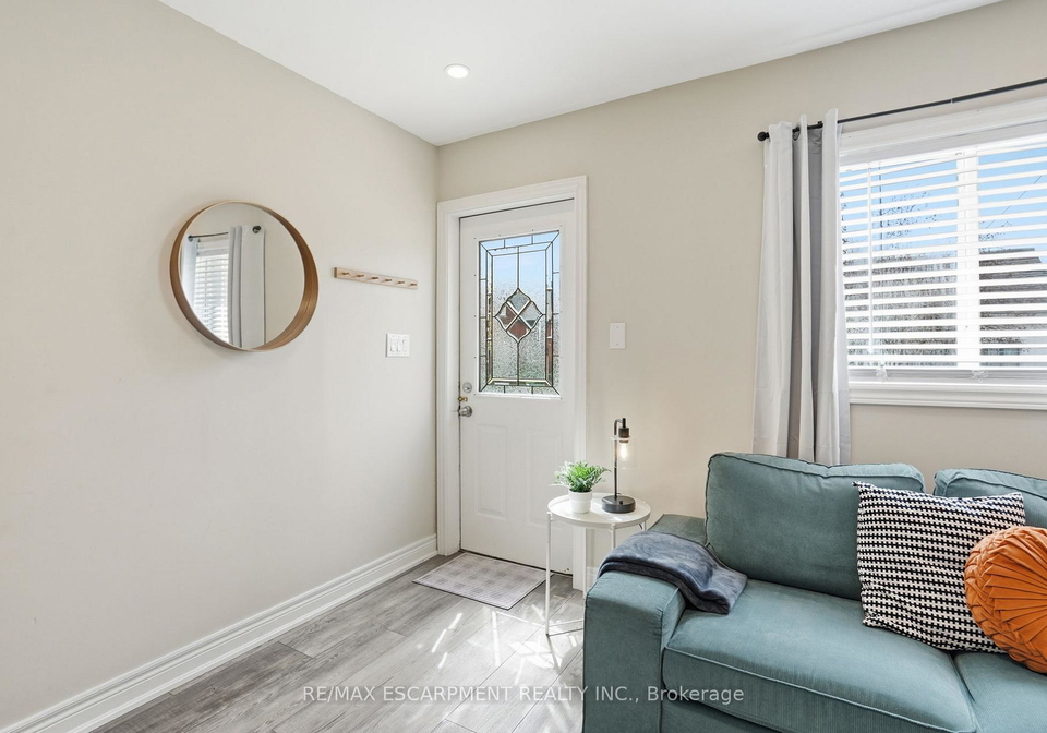 390-hunter-street-w-hamilton-ontario-x13158232