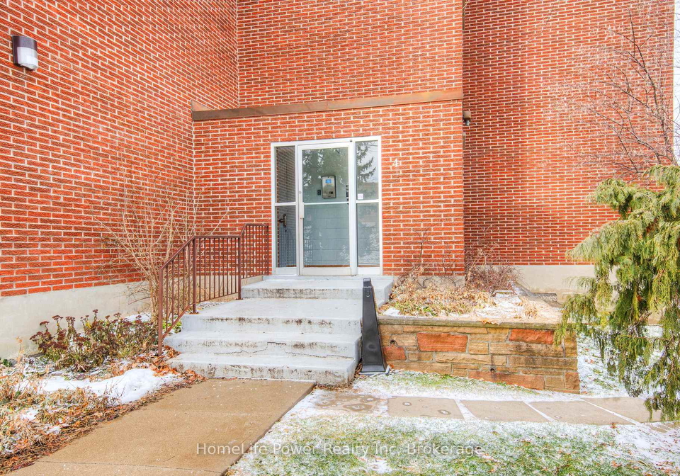 4-avalon-place-kitchener-ontario-x13158360