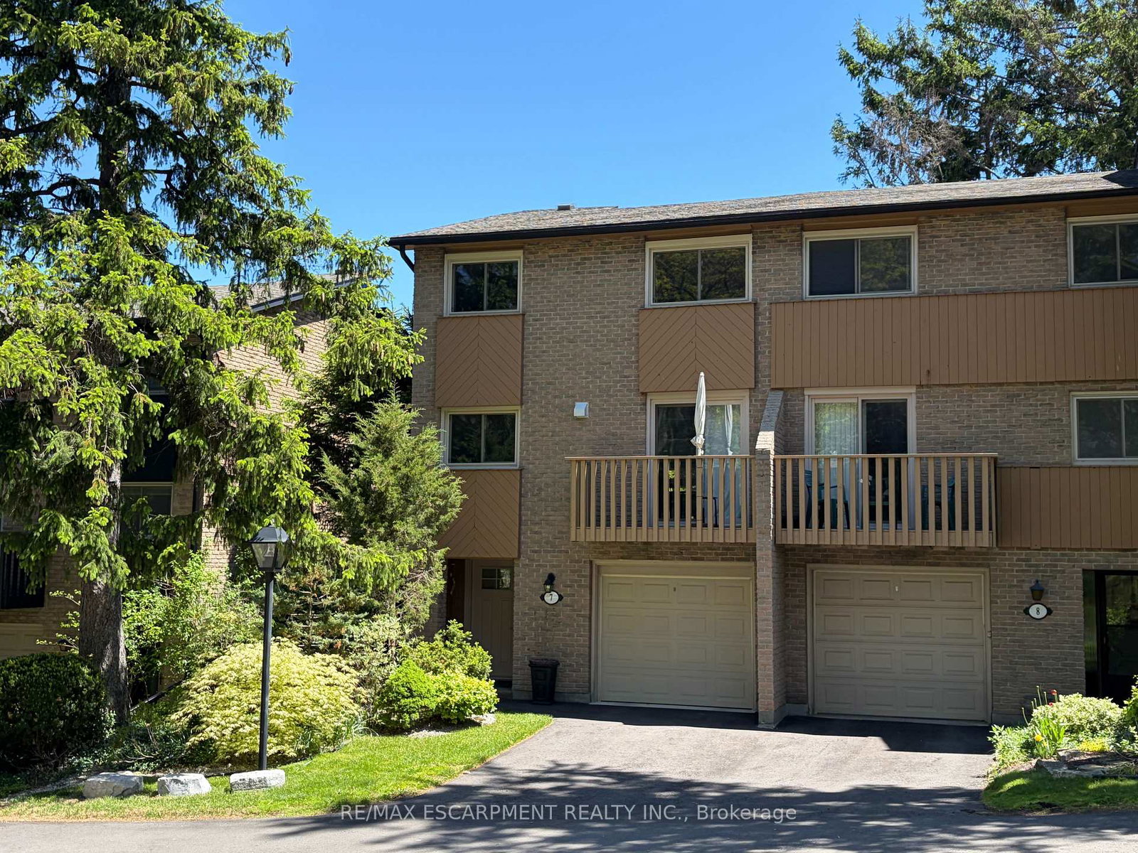 196main-street-w-hamilton-ontario-x13158390