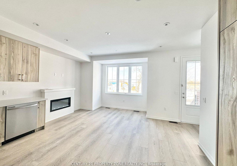 49-kingbird-common-cambridge-ontario-x13158604
