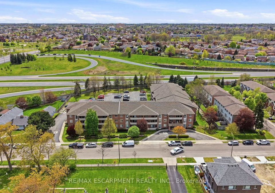 416-limeridge-road-hamilton-ontario-x13158768