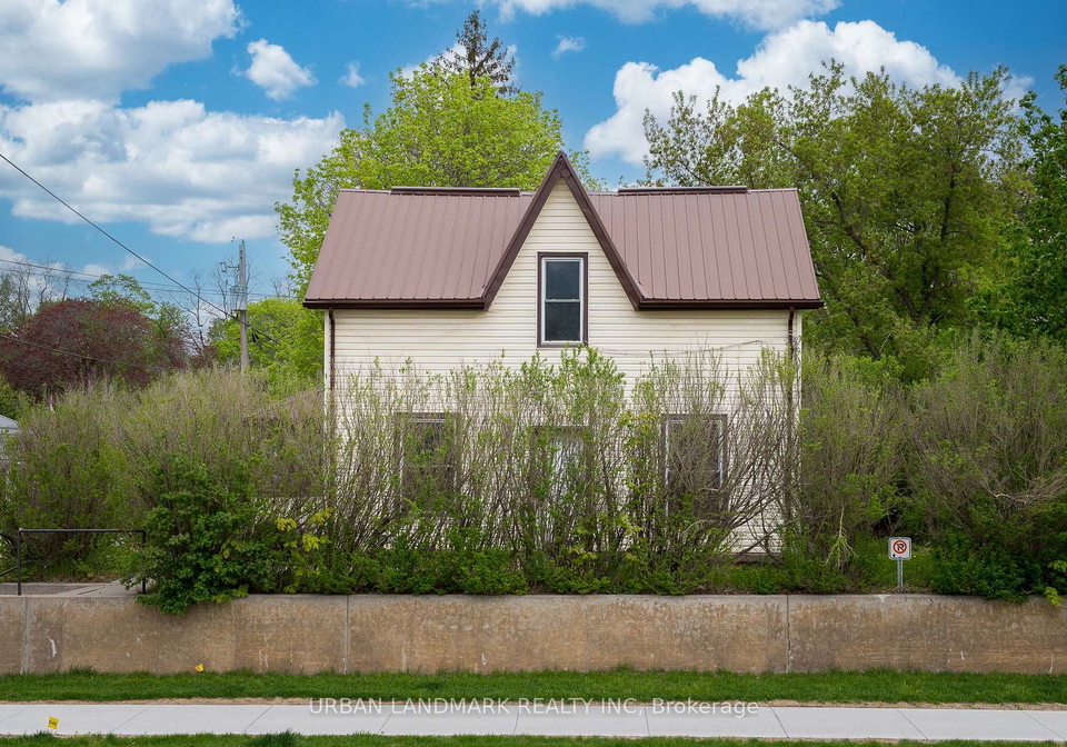 106-st-lawrence-street-e-centre-hastings-ontario-x13158850