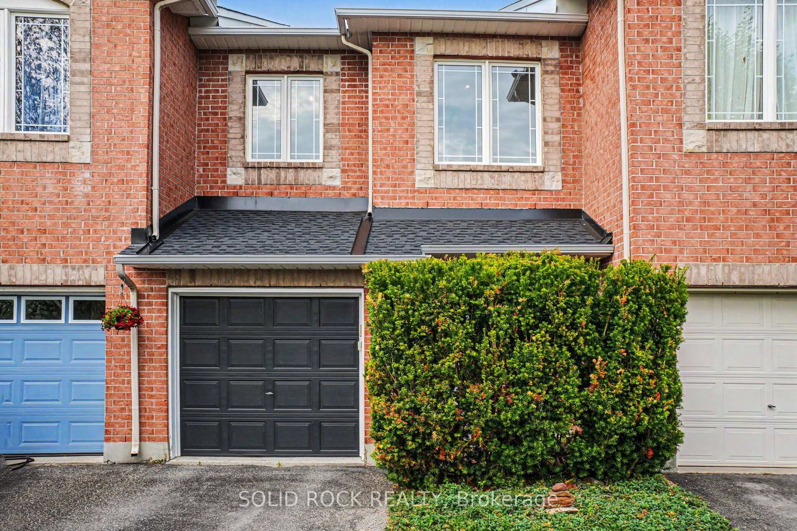 2064-dunollie-crescent-kanata-ontario-x13159010