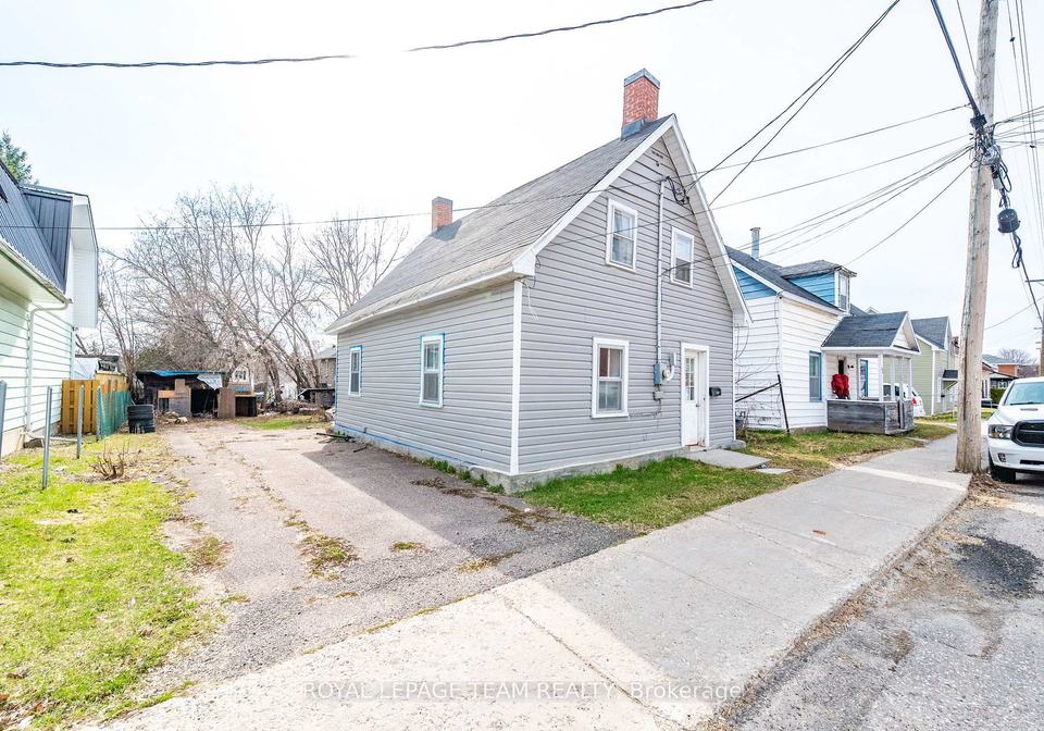 42-bonnechere-street-w-renfrew-ontario-x13159142