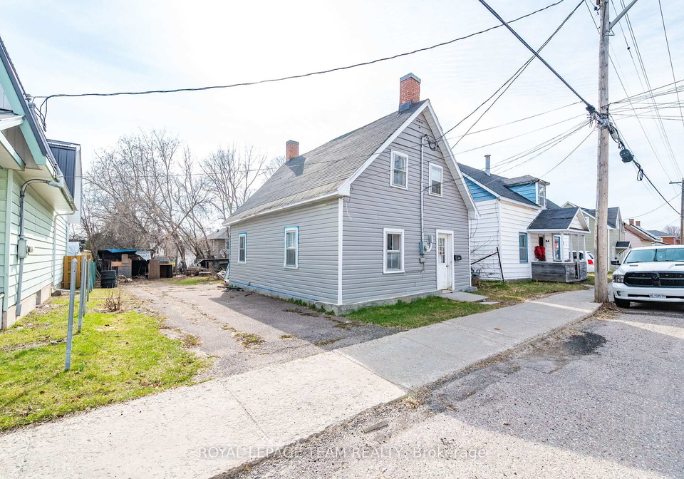 42-bonnechere-street-w-renfrew-ontario-x13159142