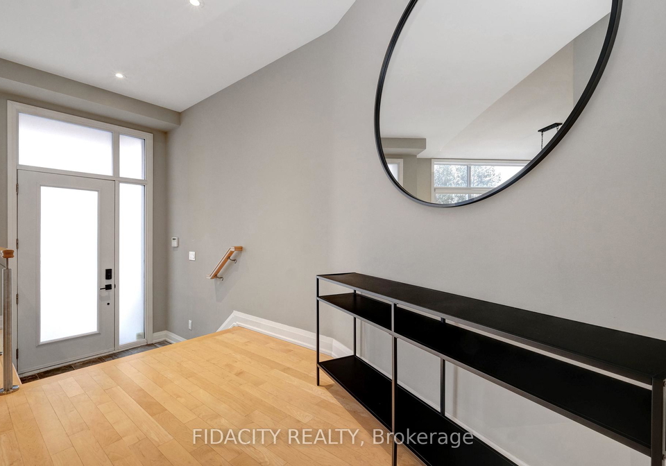 376-c-wilmont-avenue-ottawa-ontario-x13159166