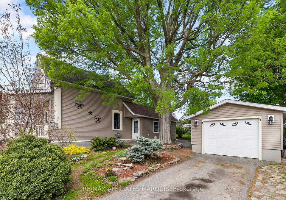 4-park-avenue-smiths-falls-ontario-x13159248