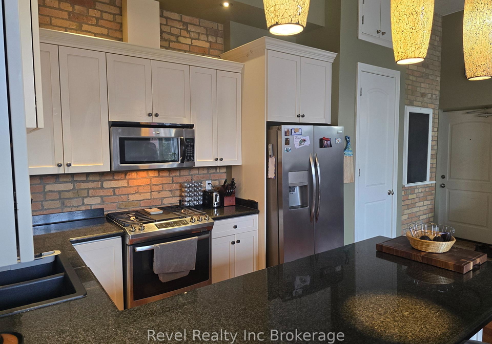 81-broadway-street-woodstock-ontario-x13159286