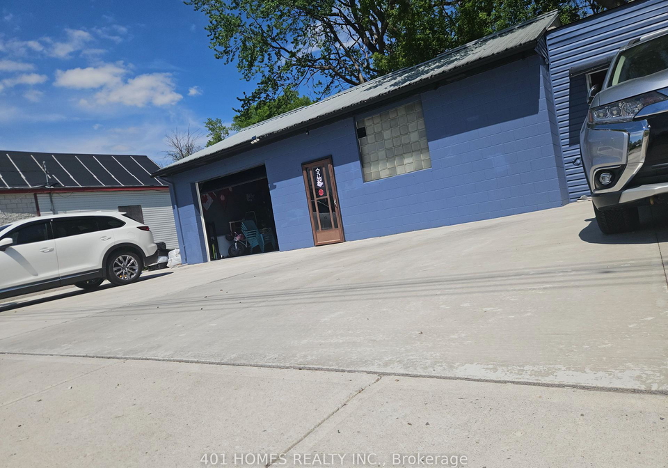 1092-e-brydges-street-london-east-ontario-x13159428