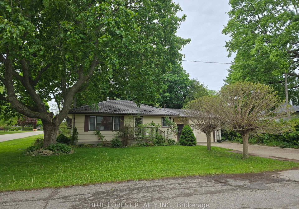 234-flora-street-west-elgin-ontario-x13159744