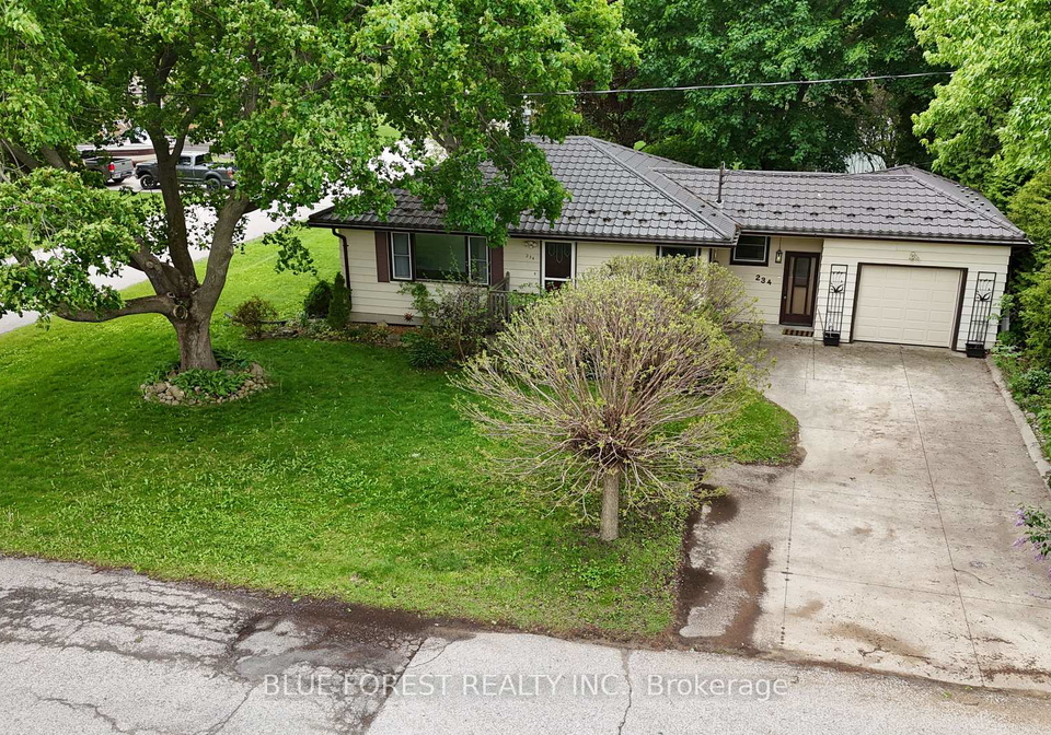 234-flora-street-west-elgin-ontario-x13159744