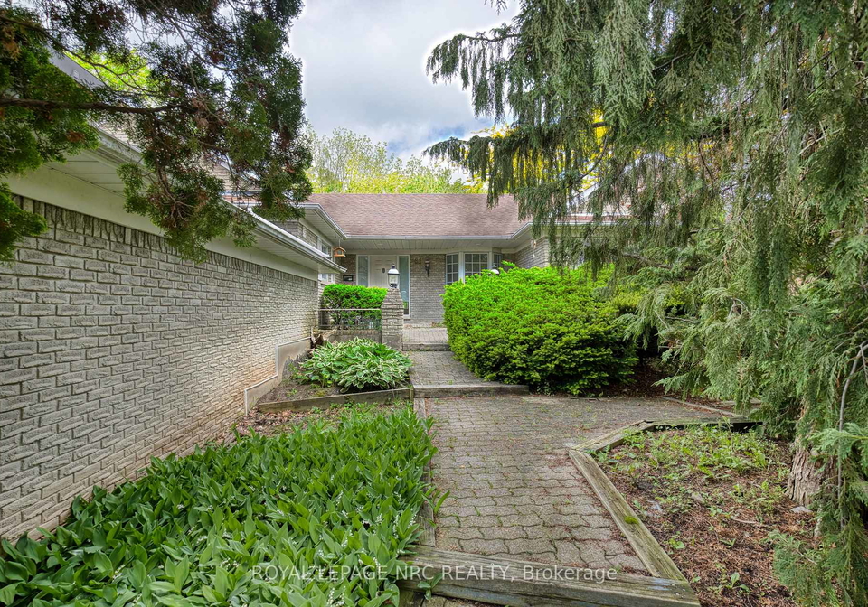 61-tremont-drive-st-catharines-ontario-x13159896